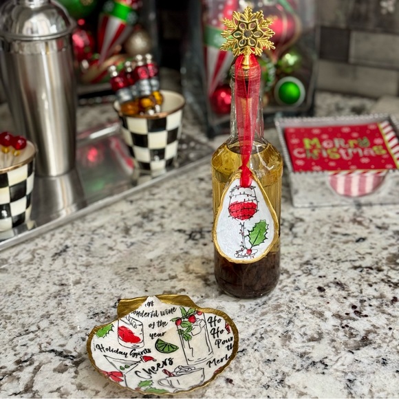 FREE WINE BOTTLE TOPPER with the purchase of an Oyster Shell or Trinket Shell - Picture 4 of 4